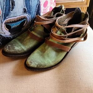 Liberty Black Green Strappy Odalis Booties 8